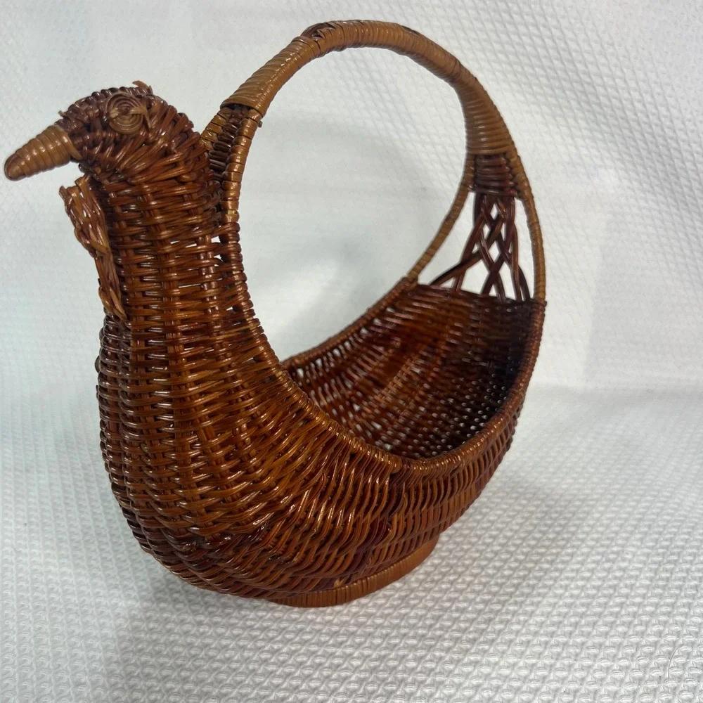 Vintage Woven Wicker Chicken Hen Egg Basket Dark Brown Farmhouse Decor 9 inch